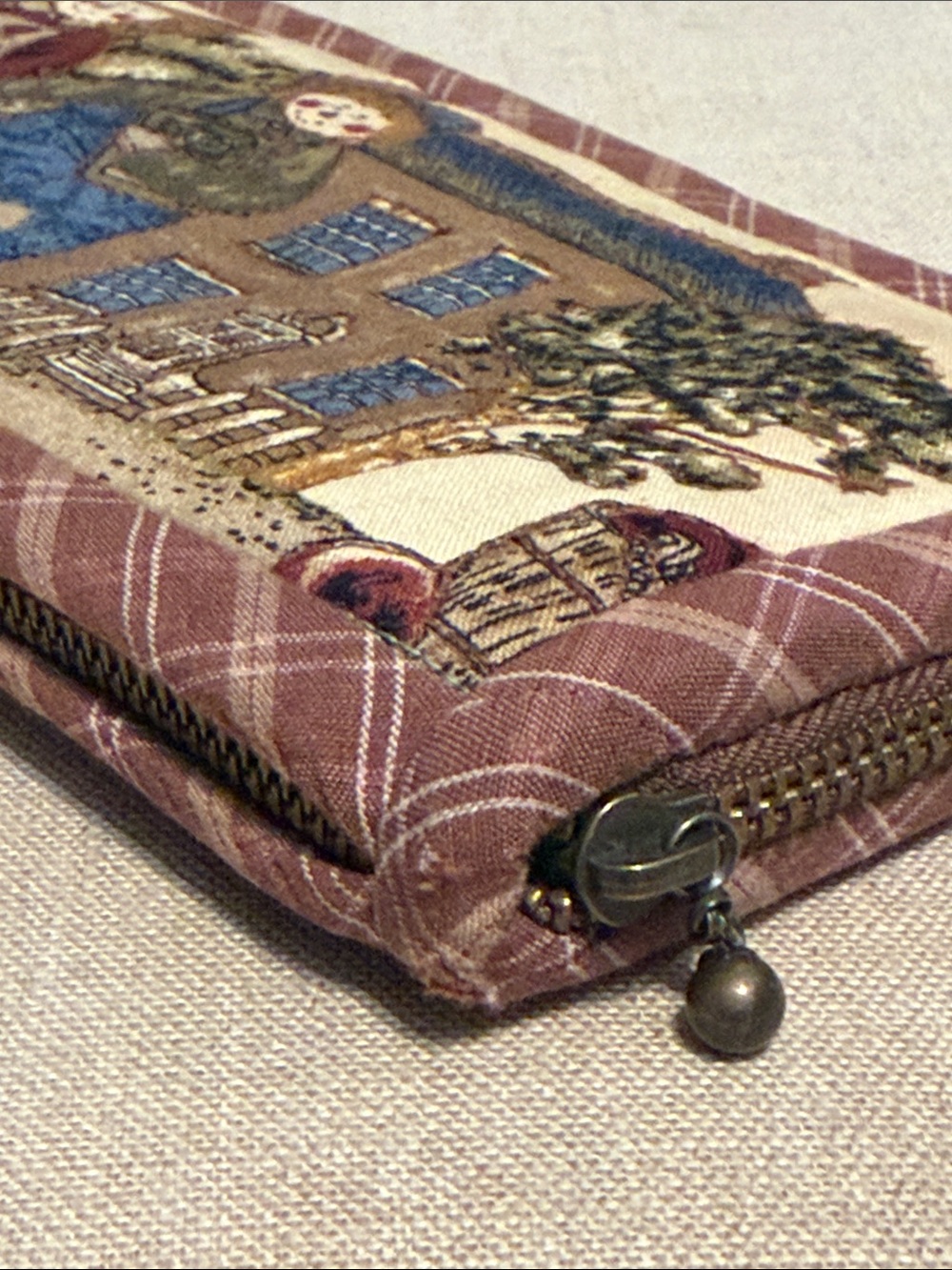 Vintage Cottage Core Handcrafted Folk Art Zip-Around Wallet - Picture 7 of 11
